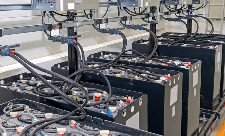 Caricabatterie tradizionali e alta frequenza 2 Poli srl a Suzzara (Mantova)